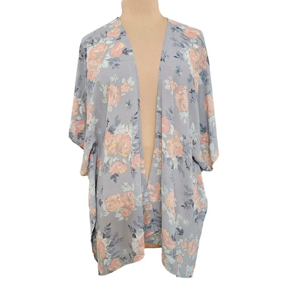 Torrid Womens Grey Floral‎ Chiffon Kimono Cardigan Open Front Wrap Size 1X/2X